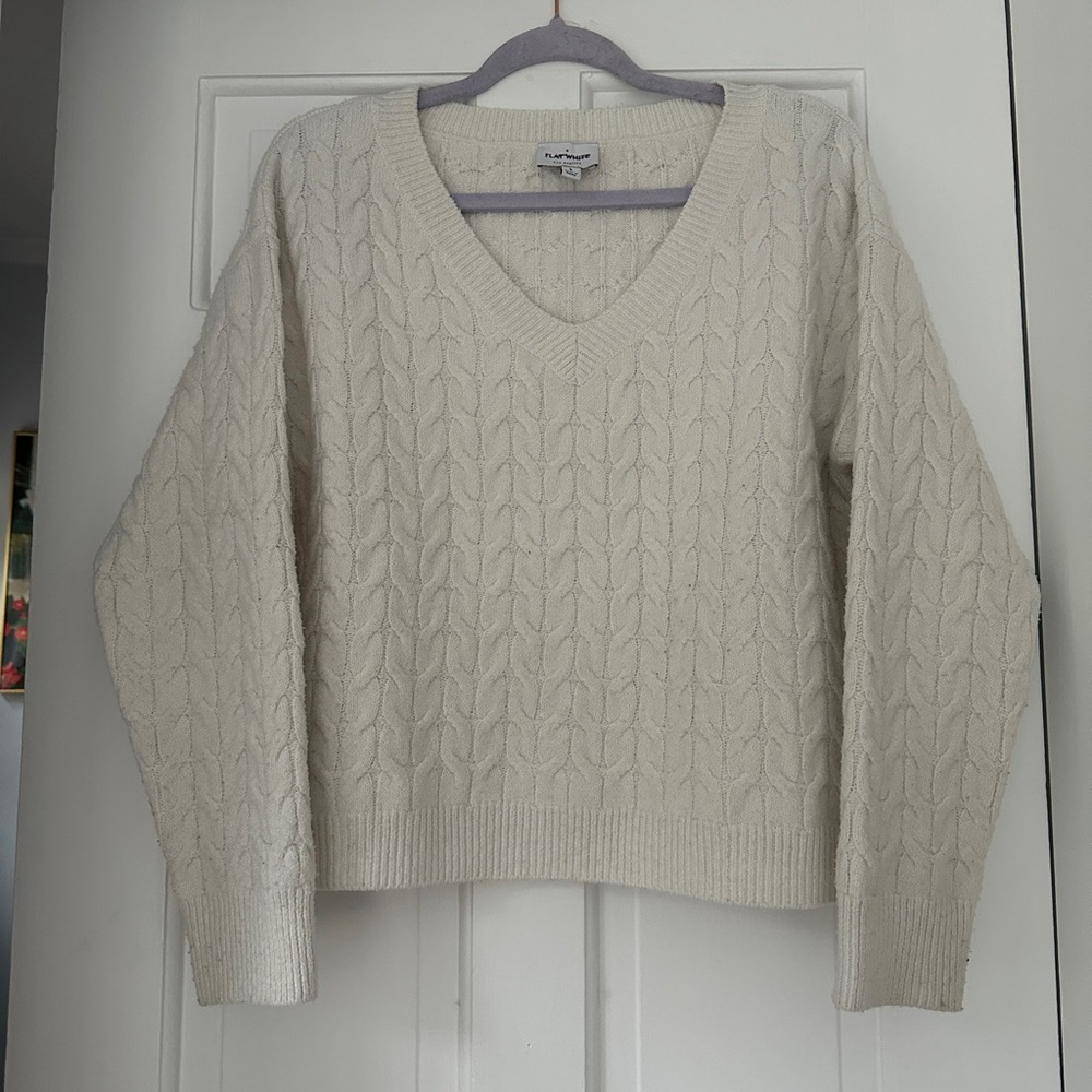 Flat White Anthropologie White Cable Knit V-Neck Sweater in Size Small